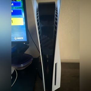 Playstation 5, comes with all accessories